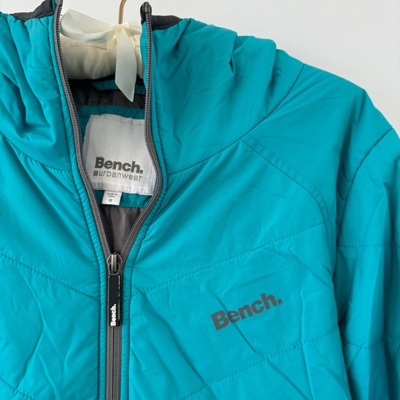 Bench Insulated Hooded Jacket in Blue Size S in Good Condition - Picture 2 of 9